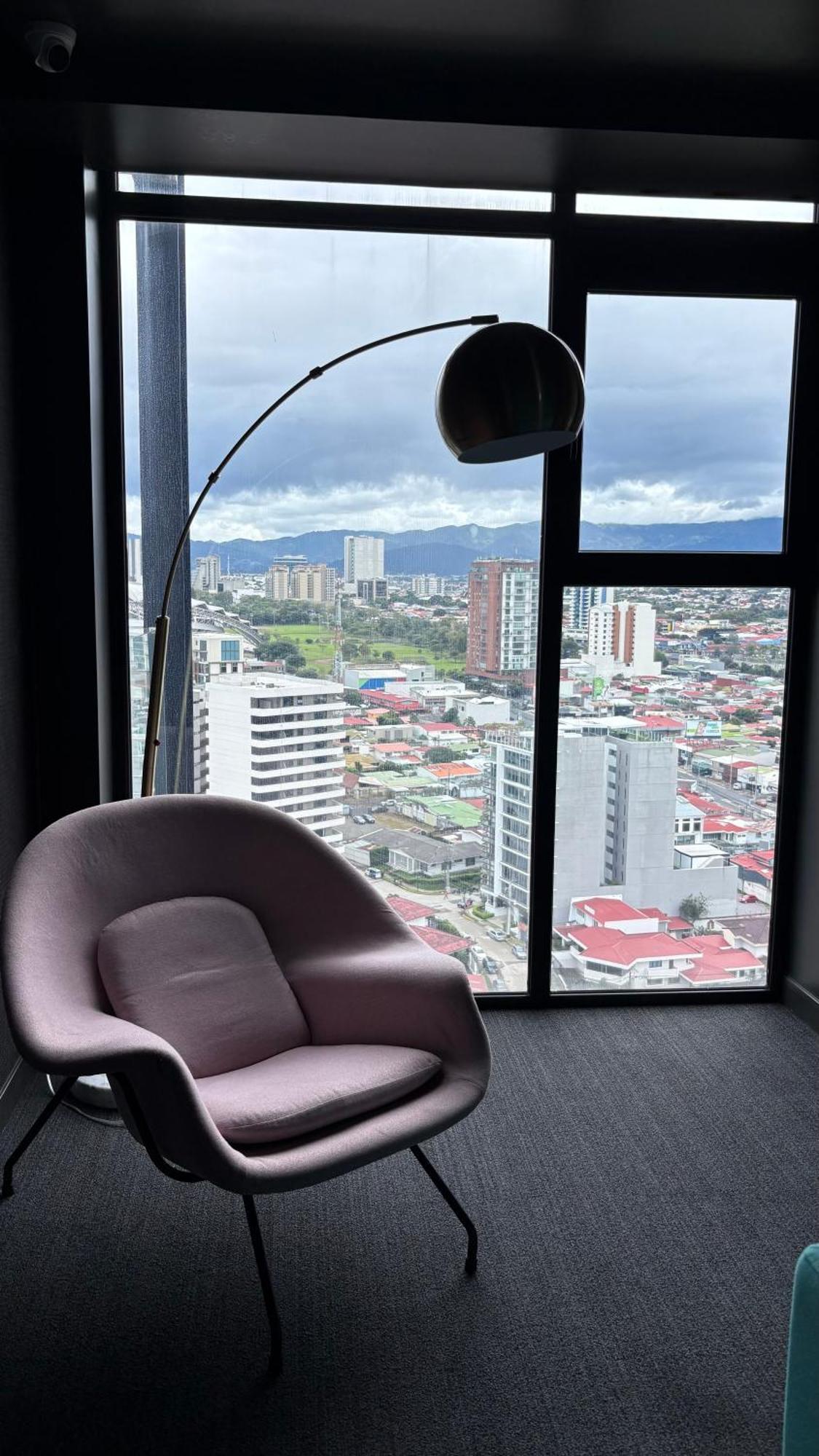 Cozy Apartment With Terrace, Sj Cosmopolitan Tower #402 San Jose  Exterior photo